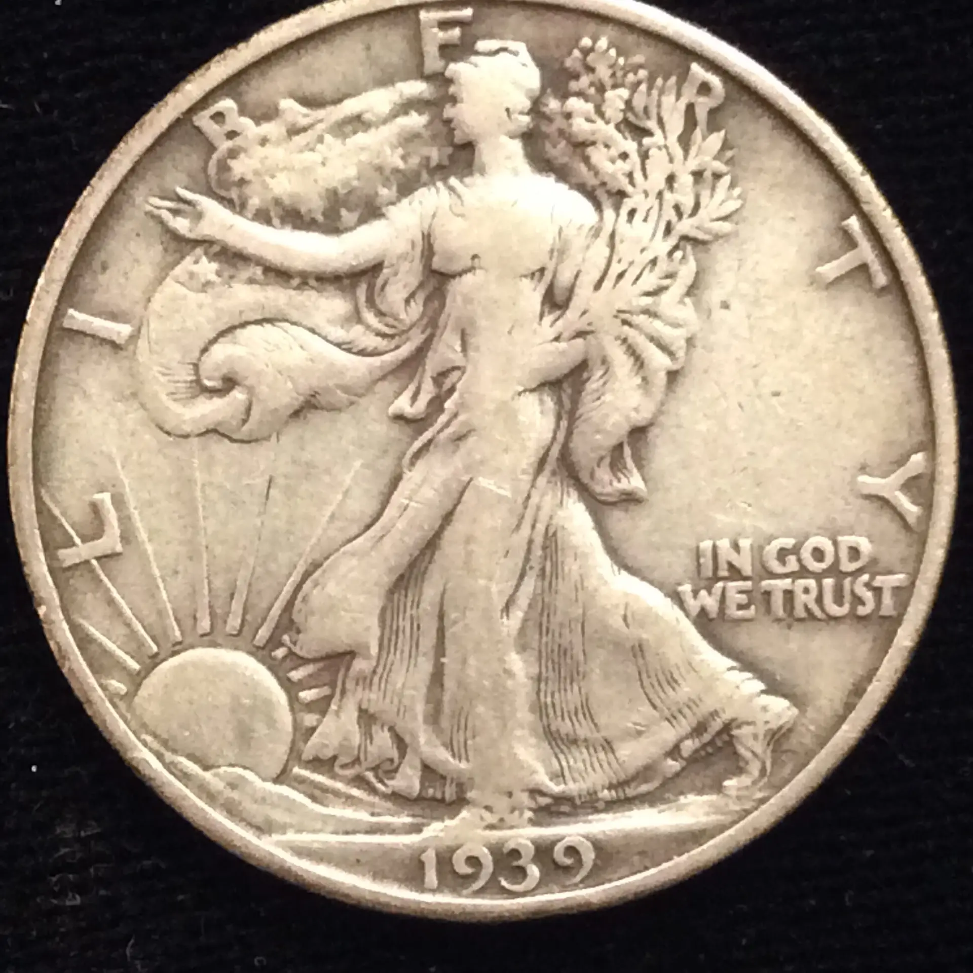 1939-S Walking Liberty Half Dollar in Extra-Fine Condition