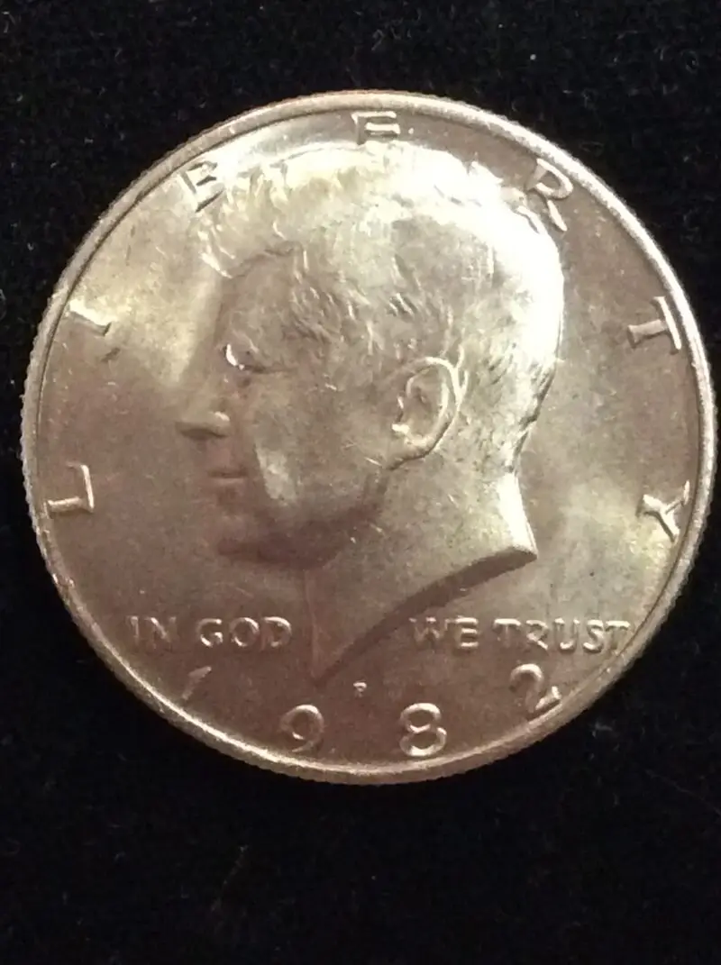 1982-P "NO FG" Kennedy Half Dollar in MS64 Condition